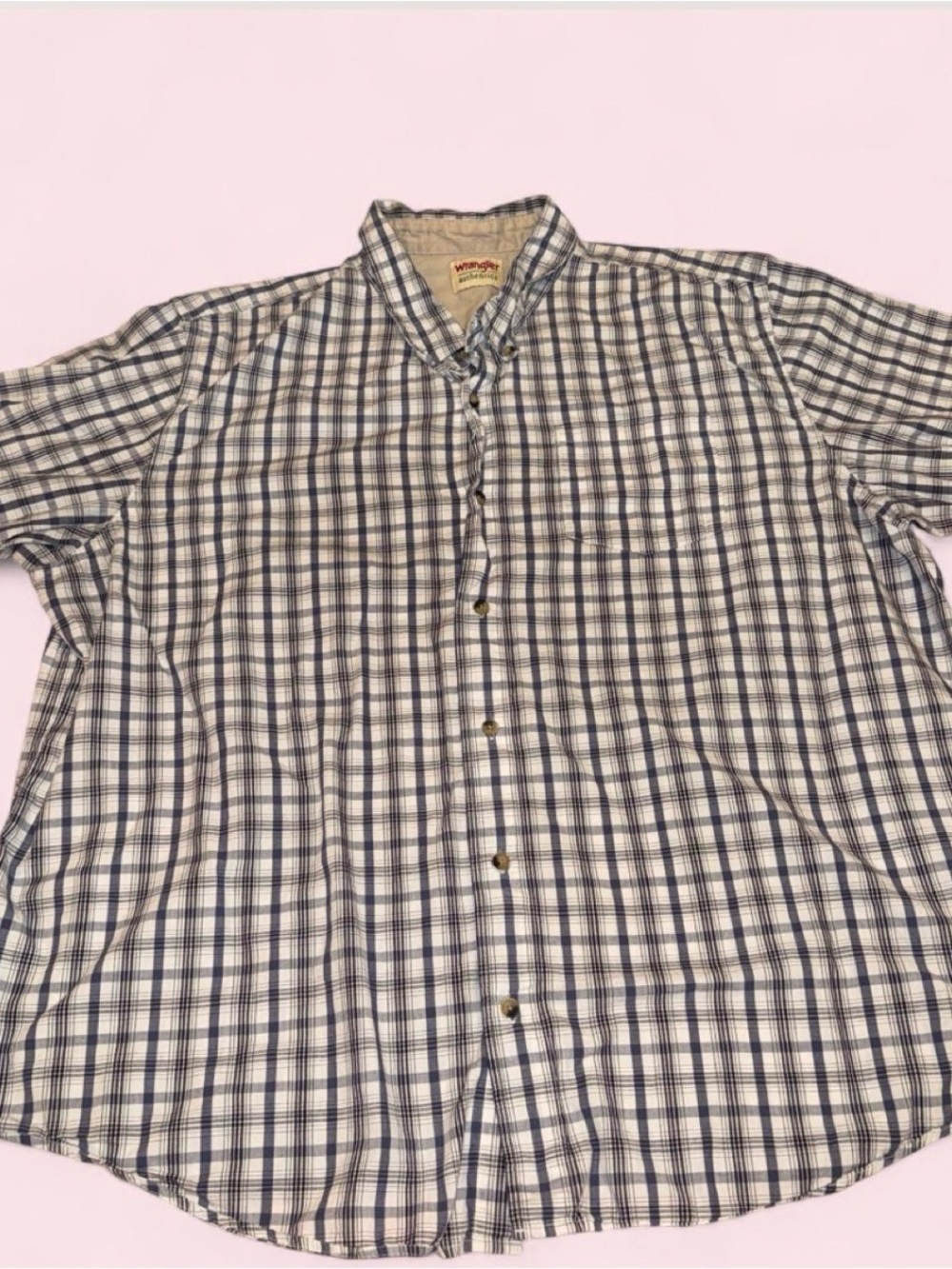 Wrangler White and Blue Plaid Short-Sleeve Button-Down Shirt